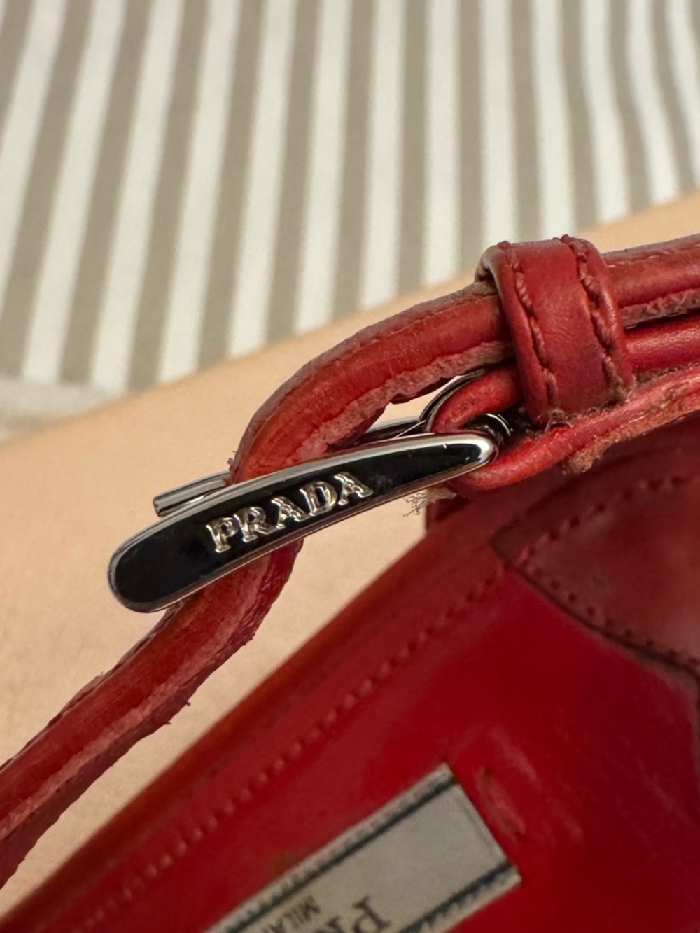 Prada Leather T-strap Sandals in Good condition - Picture 3 of 9